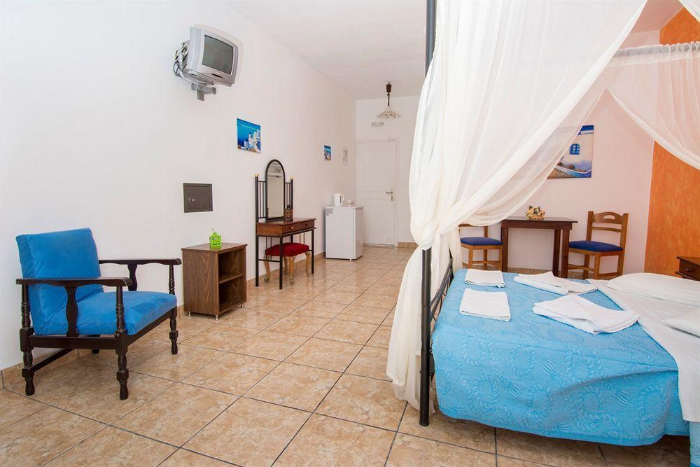 Fira East Hotel Exterior foto